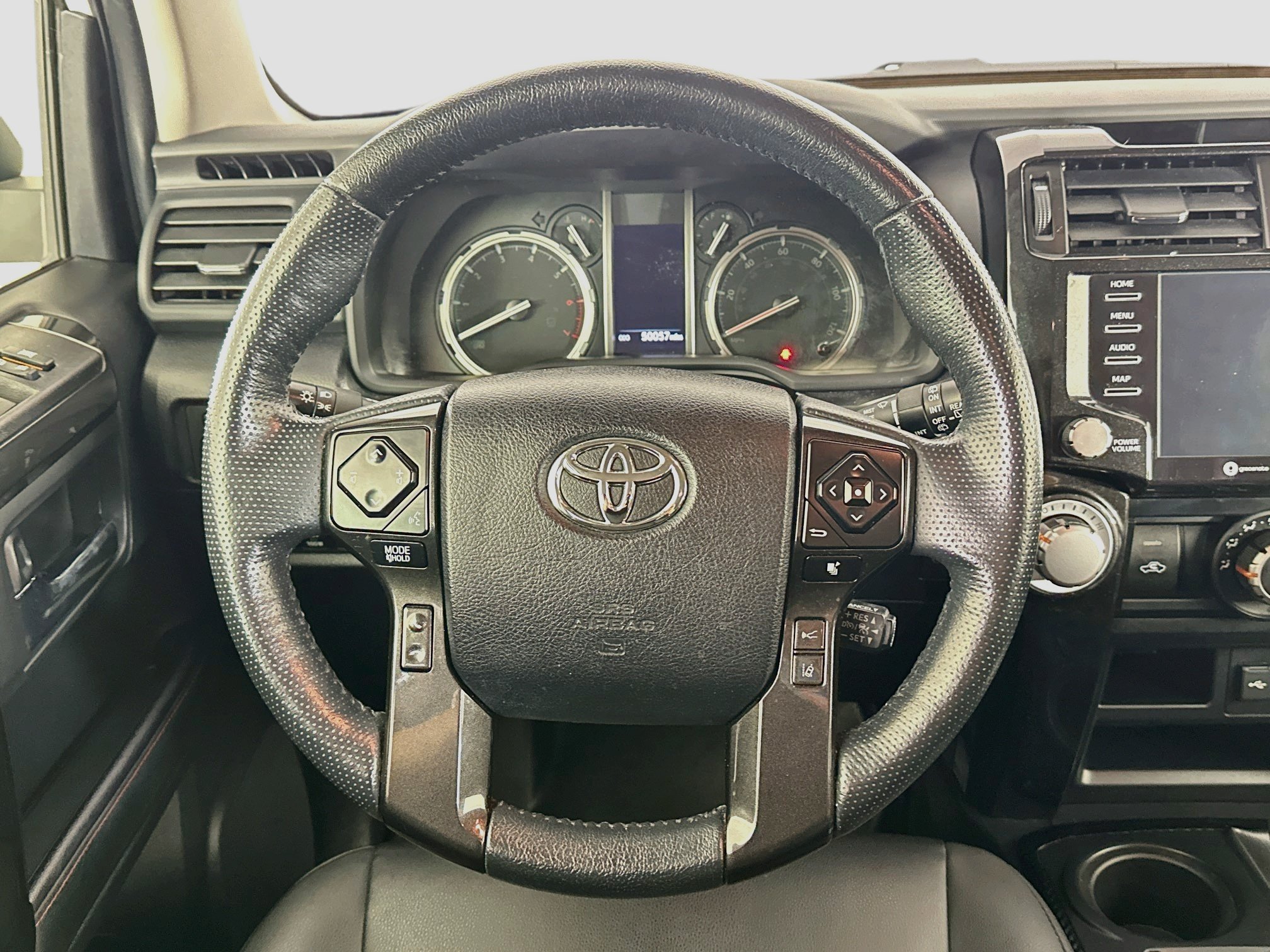 Used 2024 Toyota 4Runner TRD Off-Road Premium AWD/4WD image 18