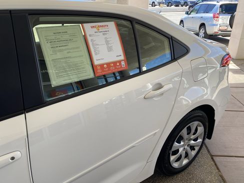 Used 2022 Toyota Corolla LE image 46