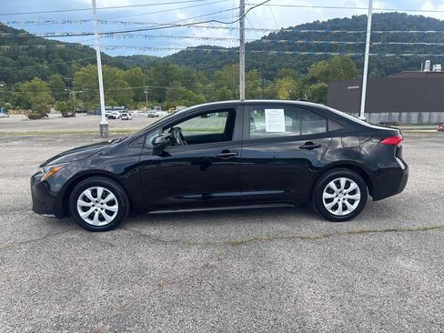Used 2024 Toyota Corolla LE FWD image 2