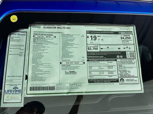 New 2025 Jeep Gladiator Willys image 23
