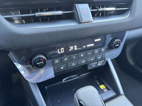 New 2026 Subaru Outback Limited AWD/4WD image 17