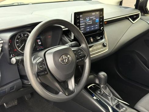 Used 2021 Toyota Corolla LE image 15