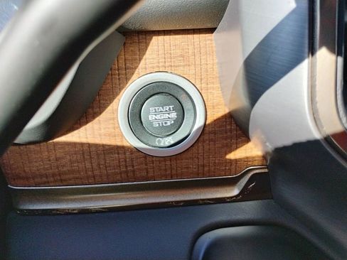 Used 2024 RAM 3500 Limited w/ Safety Group image 43