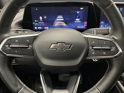 Used 2024 Chevrolet Traverse LT w/ Midnight/Sport Edition image 18