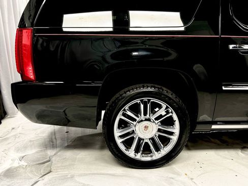 Used 2014 Cadillac Escalade ESV Platinum image 12