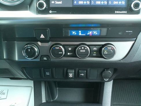 Used 2022 Toyota Tacoma SR5 image 19