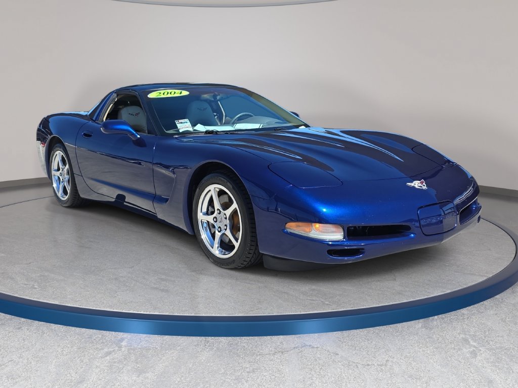 Used 2004 Chevrolet Corvette Coupe w/ Preferred Equipment Group RWD image 4