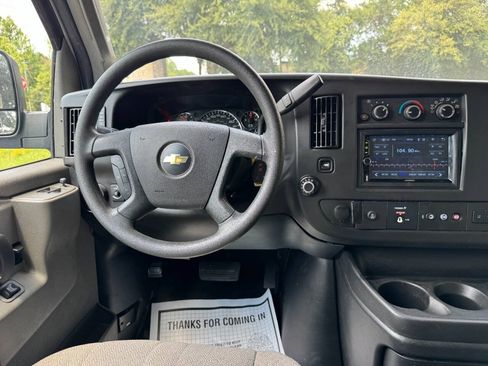Used 2019 Chevrolet Express 3500 LT w/ LT Preferred Equipment Group RWD image 20