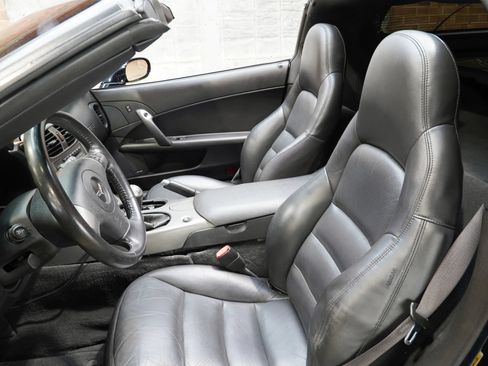 Used 2007 Chevrolet Corvette Coupe w/ Preferred Equipment Group RWD image 41