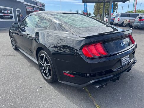 Used 2018 Ford Mustang GT RWD image 5
