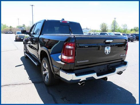 Used 2022 RAM 1500 Laramie AWD/4WD image 5