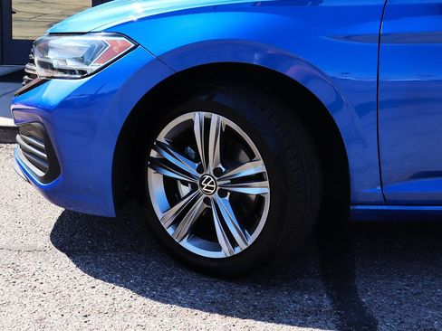 Used 2022 Volkswagen Jetta SE FWD image 5