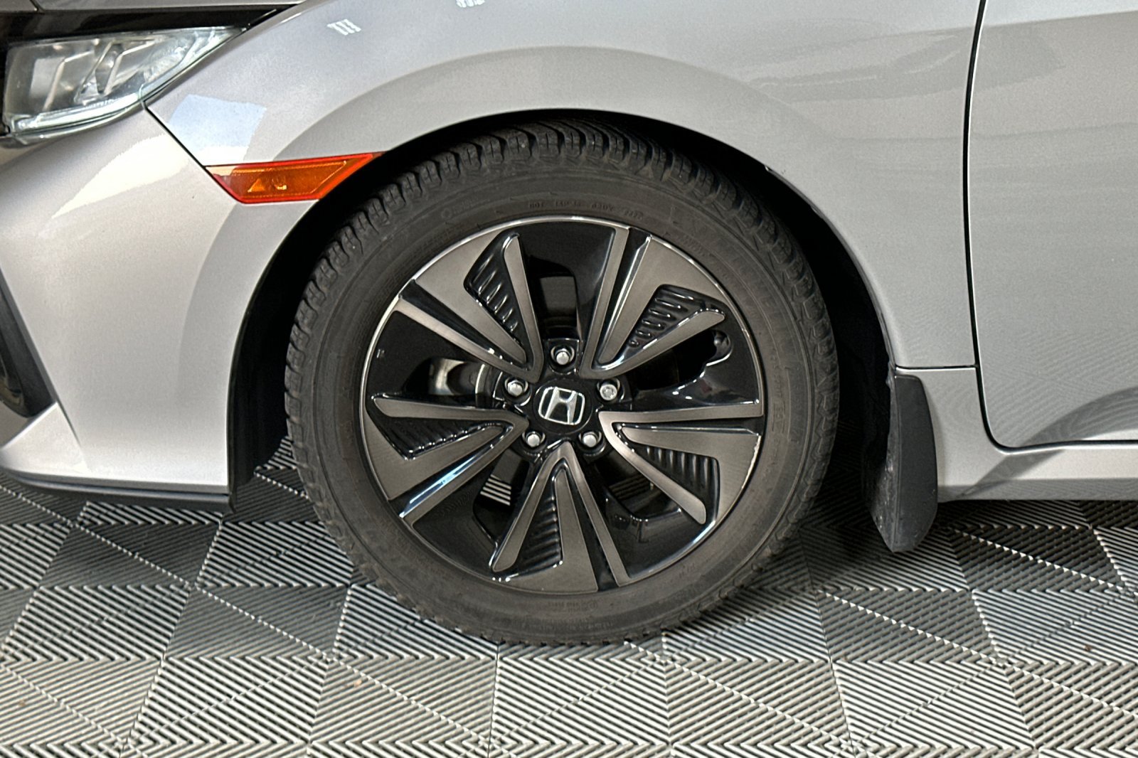 Used 2017 Honda Civic EX-L image 39