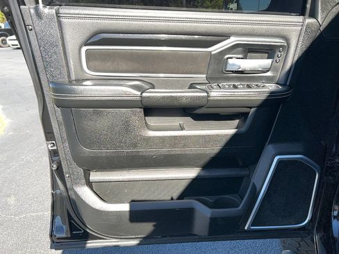 Used 2021 RAM 2500 Laramie w/ Night Edition image 15