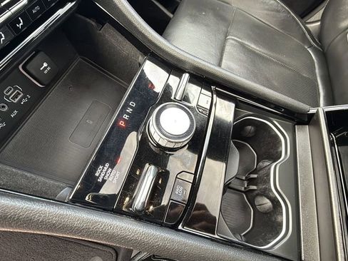 Used 2022 Jeep Grand Cherokee L Overland w/ Luxury Tech Group IV image 32