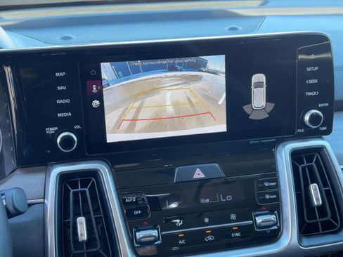 Used 2022 Kia Sorento S w/ Panoramic Sunroof Package image 26