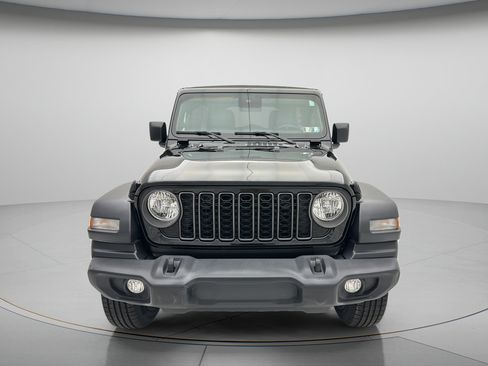 Used 2024 Jeep Wrangler Unlimited Sport AWD/4WD image 2
