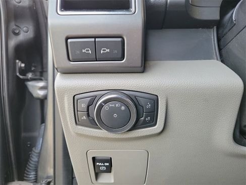 Used 2020 Ford F150 XLT image 14