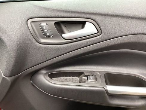 Used 2019 Ford Escape SE image 23