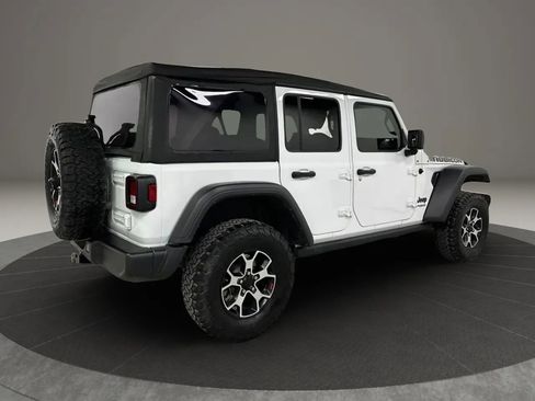 Used 2022 Jeep Wrangler Unlimited Rubicon w/ Cold Weather Group AWD/4WD image 5
