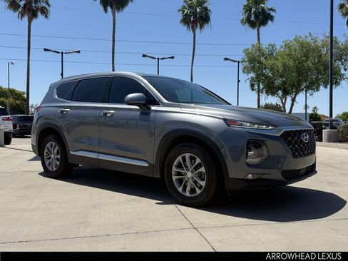 Used 2019 Hyundai Santa Fe SEL FWD image 9
