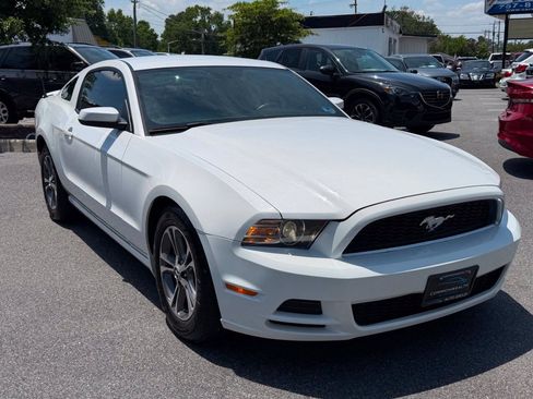 Used 2014 Ford Mustang Premium RWD image 3