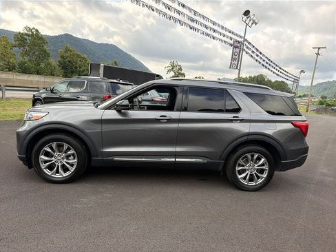 Used 2023 Ford Explorer Limited w/ Equipment Group 301A AWD/4WD image 8