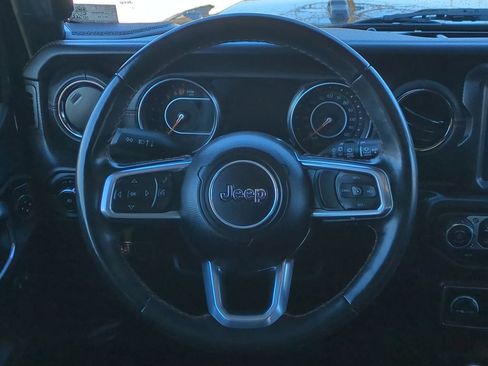 Used 2022 Jeep Wrangler Unlimited Sahara image 24