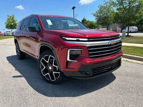 New 2025 Chevrolet Traverse High Country image 2
