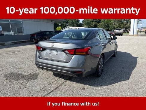 Used 2025 Nissan Altima 2.5 SV FWD image 24
