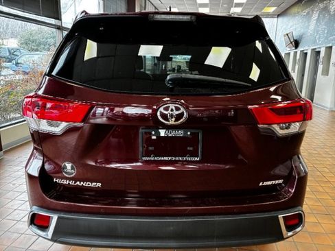 Used 2019 Toyota Highlander Limited image 12