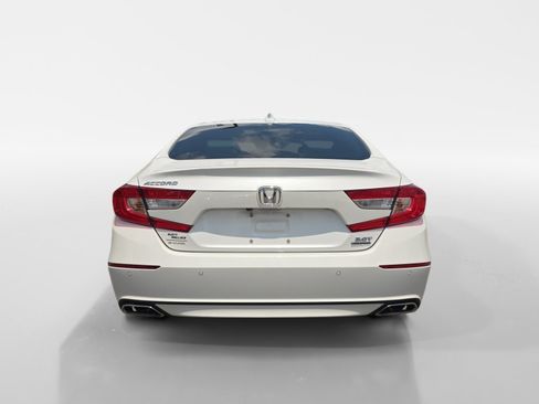 Used 2020 Honda Accord Touring image 4