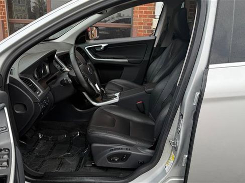 Used 2016 Volvo XC60 T5 Premier image 35