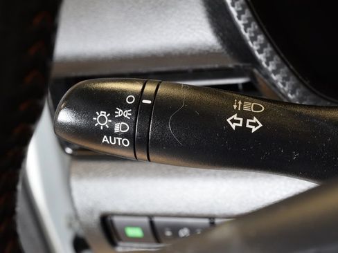 Used 2024 Nissan Sentra SR FWD image 16