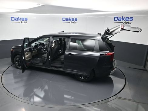 New 2026 Kia Carnival LXS FWD image 58