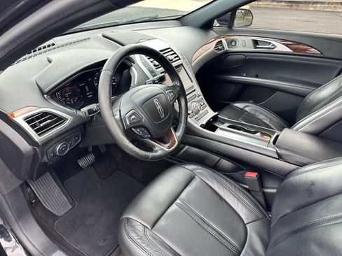 Used 2019 Lincoln MKZ Reserve FWD image 13