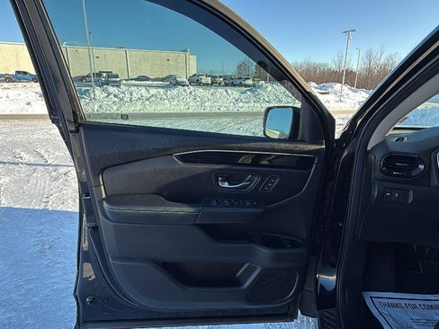 Used 2025 Honda Pilot Touring image 27