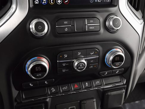 Used 2020 GMC Sierra 2500 SLE w/ SLE Value Package; image 23