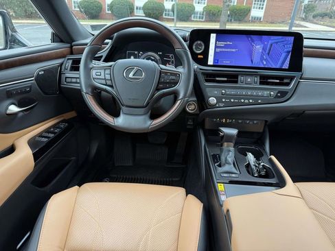 Used 2024 Lexus ES 300h Ultra Luxury w/ Accessory Package (Z1) image 8