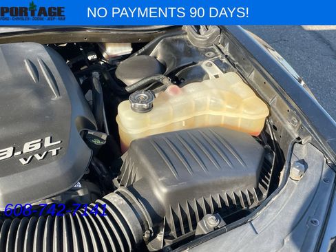 Used 2022 Chrysler 300 Touring w/ Sport Appearance Package AWD/4WD image 28