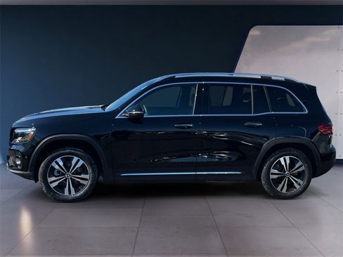 Certified 2025 Mercedes-Benz GLB 250 4MATIC image 2