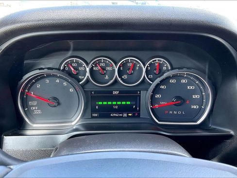 Used 2020 Chevrolet Silverado 1500 LT w/ Texas Edition AWD/4WD image 12