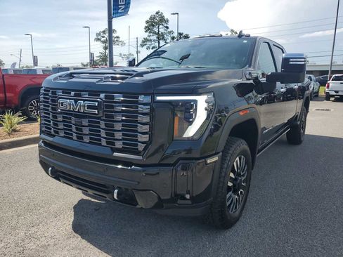 Used 2025 GMC Sierra 3500 Denali Ultimate AWD/4WD image 1