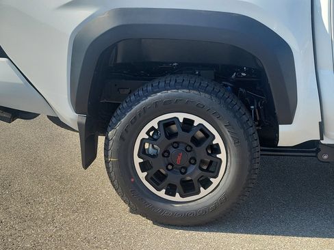 New 2026 Toyota Tacoma TRD Off-Road AWD/4WD image 6