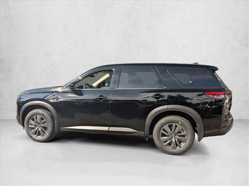 New 2025 Nissan Pathfinder S image 5
