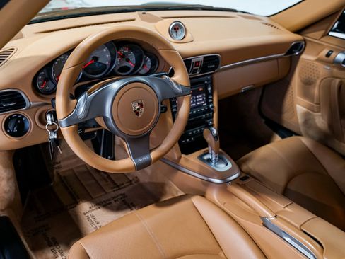 Used 2009 Porsche 911 Carrera S image 9
