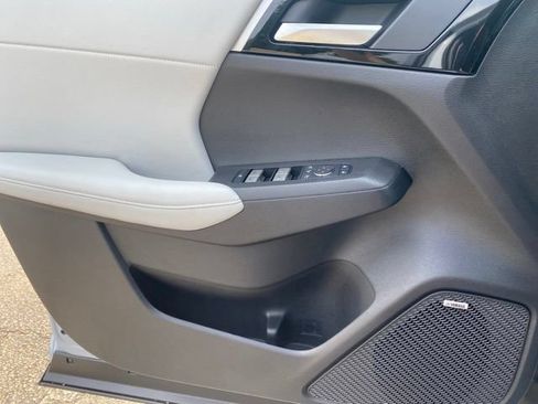 New 2026 Mitsubishi Outlander LE FWD image 24
