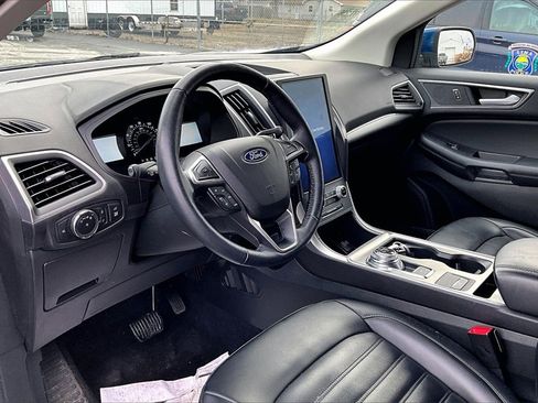 Used 2022 Ford Edge SEL w/ Convenience Package image 11