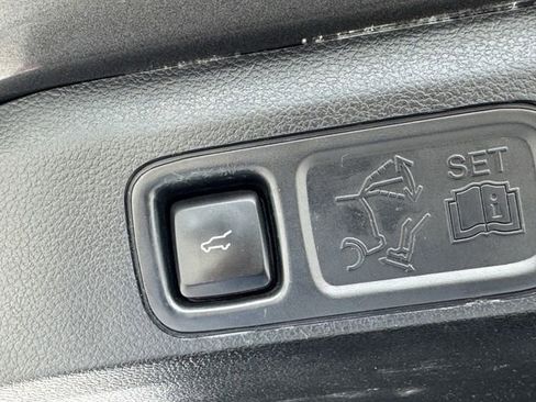 Used 2021 Ford Expedition Max Limited image 37