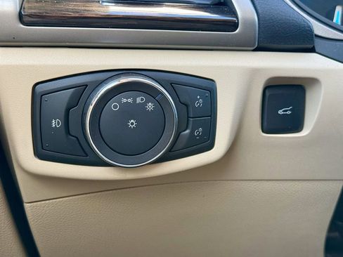 Used 2016 Ford Fusion SE w/ Equipment Group 202A image 24